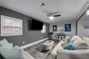 3218 Ave Q 1/2, Galveston, TX 77550 - Photo 11