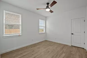 12023 Old Fashion Cir, Mont Belvieu, TX 77535 - Photo 17