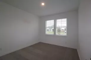 12023 Old Fashion Cir, Mont Belvieu, TX 77535 - Photo 9