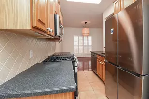 13646 Garden Grove Ct, Houston, TX 77082 - Photo 9