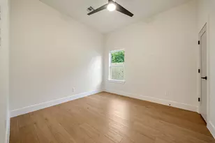 944 Lucky St, Houston, TX 77088 - Photo 31