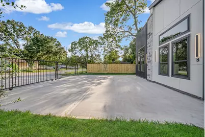 944 Lucky Street, Houston, TX 77088 - Photo 19