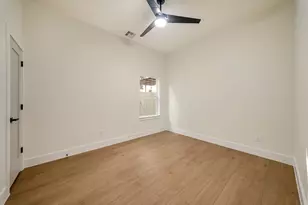 944 Lucky St, Houston, TX 77088 - Photo 21