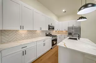 944 Lucky St, Houston, TX 77088 - Photo 3