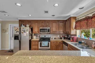 1505 Missouri Street, Baytown, TX 77520 - Photo 5