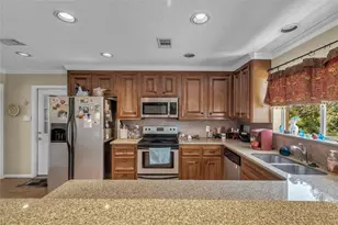 1505 Missouri St, Baytown, TX 77520 - Photo 5