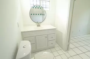 11819 S Ridgewood Cir, Houston, TX 77071 - Photo 29