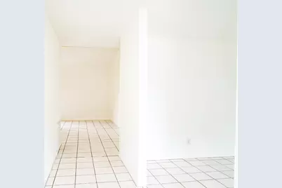 11819 S Ridgewood Circle, Houston, TX 77071 - Photo 9