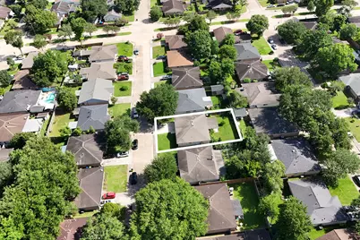 11819 S Ridgewood Circle, Houston, TX 77071 - Photo 5