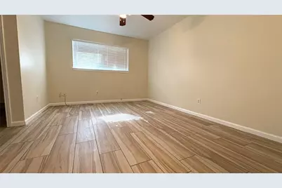 13631 Greenway Drive, Sugar Land, TX 77498 - Photo 17