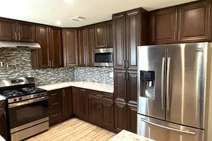 13631 Greenway Dr, Sugar Land, TX 77498 - Photo 11