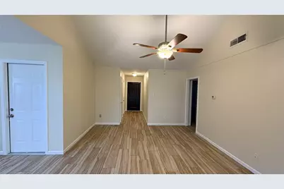 13631 Greenway Drive, Sugar Land, TX 77498 - Photo 5