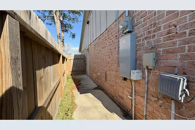 13631 Greenway Drive, Sugar Land, TX 77498 - Photo 27