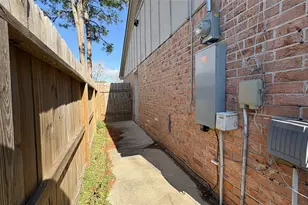 13631 Greenway Dr, Sugar Land, TX 77498 - Photo 27