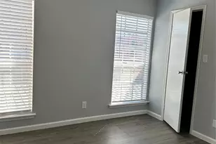 7575 Cambridge St, Houston, TX 77054 - Photo 5