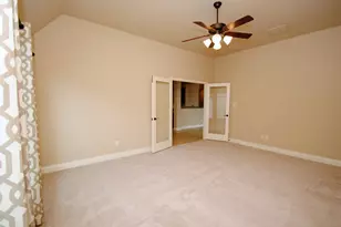 13615 Becket Bluff Ct, Pearland, TX 77584 - Photo 9
