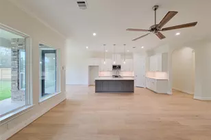 10308 Lakewood Dr, Conroe, TX 77385 - Photo 9