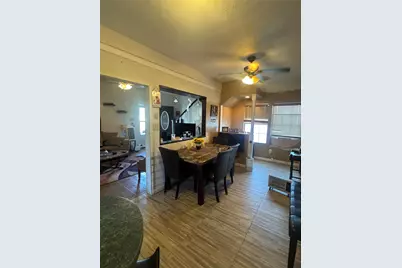 2011 Mary Moody Northen Boulevard, Galveston, TX 77551 - Photo 9