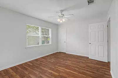 413 Farrer Street, Angleton, TX 77515 - Photo 35