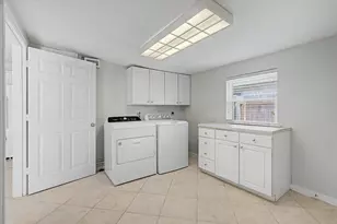413 Farrer St, Angleton, TX 77515 - Photo 19