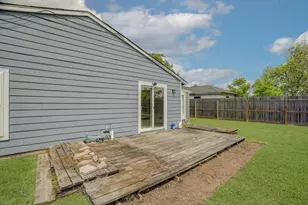 413 Farrer St, Angleton, TX 77515 - Photo 39