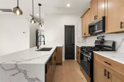 5321 Rue Street, Houston, TX 77033 - Photo 9
