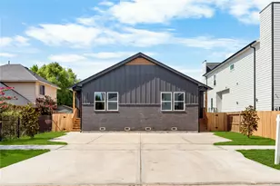 5321 Rue St, Houston, TX 77033 - Photo 1
