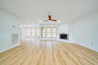 7914 Oakington Drive, Houston, TX 77071 - Photo 15