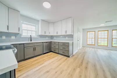 7914 Oakington Drive, Houston, TX 77071 - Photo 11