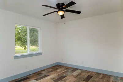 811 Matchett, Brenham, TX 77833 - Photo 7