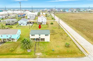 16725 Captain Bligh Rd, Jamaica Beach, TX 77554 - Photo 1