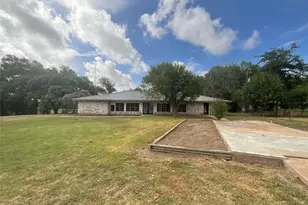 1672 FM318, Hallettsville, TX 77964 - Photo 25