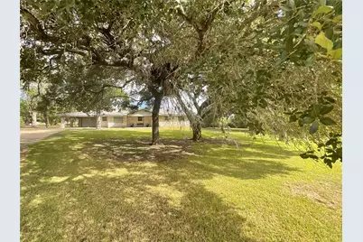 1672 Fm 318, Hallettsville, TX 77964 - Photo 27