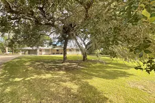 1672 FM318, Hallettsville, TX 77964 - Photo 27
