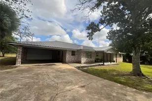 1672 FM318, Hallettsville, TX 77964 - Photo 3