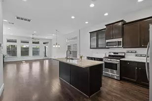 814 W 26th St, Houston, TX 77008 - Photo 17