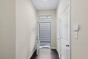 814 W 26th St, Houston, TX 77008 - Photo 15