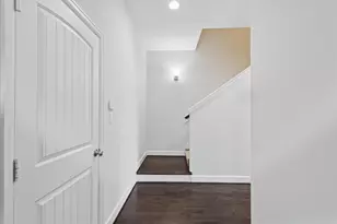 814 W 26th St, Houston, TX 77008 - Photo 13