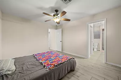 1607 Buescher Drive, Houston, TX 77043 - Photo 17