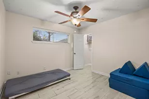 1607 Buescher Dr, Houston, TX 77043 - Photo 15