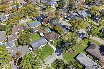 7106 Alderney Drive, Houston, TX 77055 - Photo 31