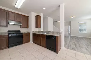 12655 Redbud Villa Lane, Houston, TX 77086 - Photo 9