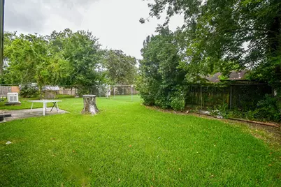 6410 Bluestone Drive, Houston, TX 77016 - Photo 25