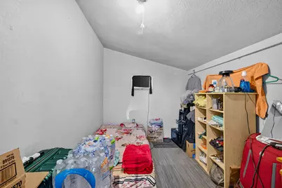 2506 Fairbanks Street, Houston, TX 77026 - Photo 17