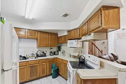 8320 Wild Rose Street #4B, Houston, TX 77083 - Photo 9