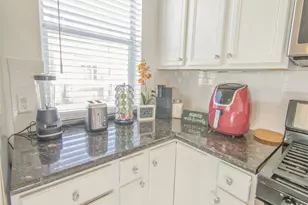 2932 Baer St, Houston, TX 77020 - Photo 11