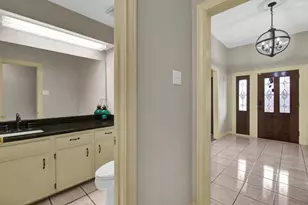 327 Live Oak Ln, Lake Jackson, TX 77566 - Photo 21