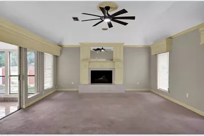 327 Live Oak Lane, Lake Jackson, TX 77566 - Photo 9