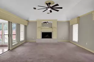 327 Live Oak Ln, Lake Jackson, TX 77566 - Photo 9