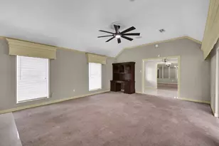 327 Live Oak Ln, Lake Jackson, TX 77566 - Photo 11
